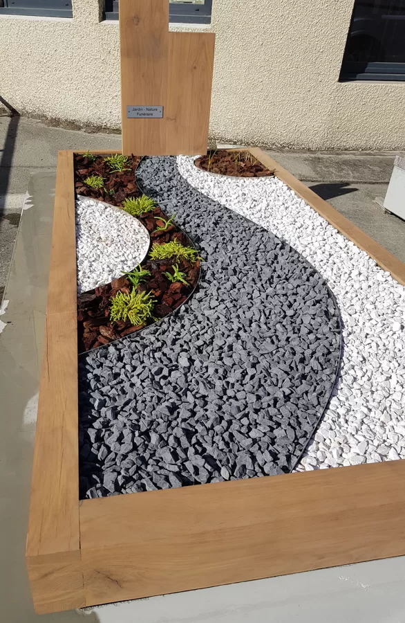 Modèle d'Exposition aux Pompes Funèbres LANAUD (39130)