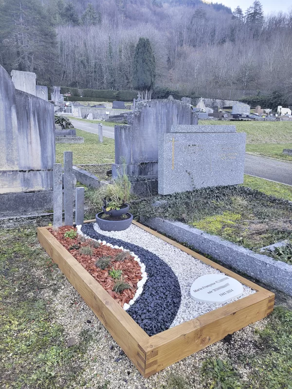 Monument paysager    NANTUA(01)
